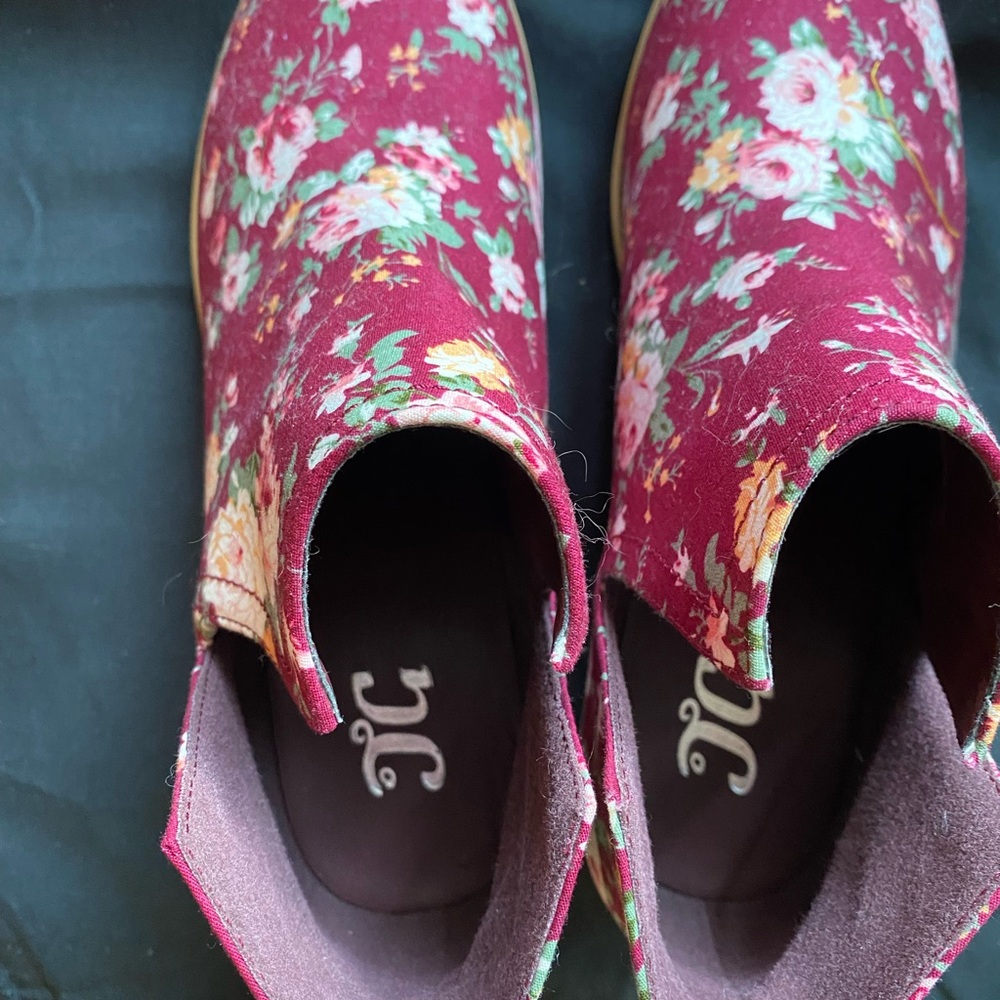 Floral Patterned Ankle Boots in Burgundy - Picture 5 of 5